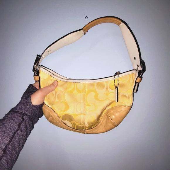 COACH BAG  early 2000s yellow coach bag - Picture 1 of 4